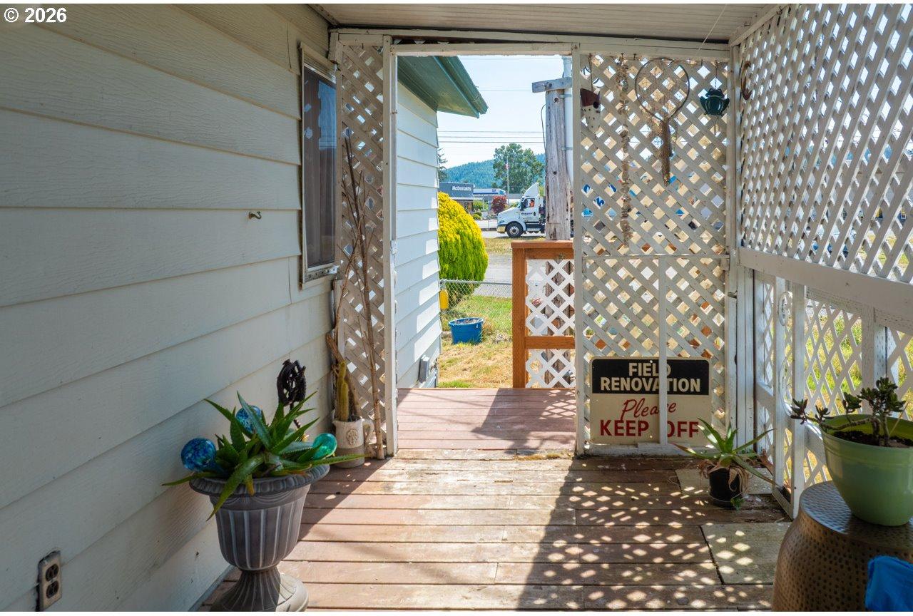 1413 Hawthorne Avenue, Unit 33 Reedsport, OR 97467 - Photo 25 of 35 Gallery Image 25