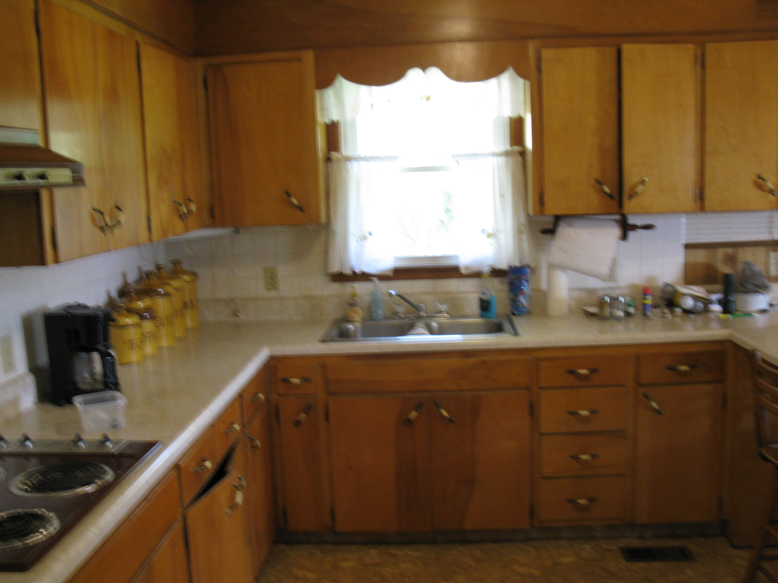 110 Meredith Road La Follette, TN 37766 - Photo 5 of 12 Kitchen