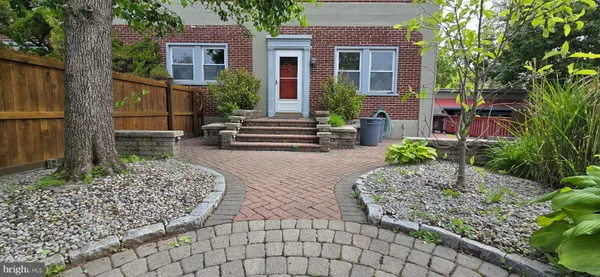 $1,800 | 15 South 6th Street, Perkasie, PA 18944