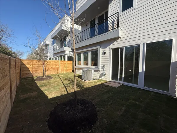 $2,450 | 2000 Riverside Farms Road, Unit 21101, Austin, TX 78741