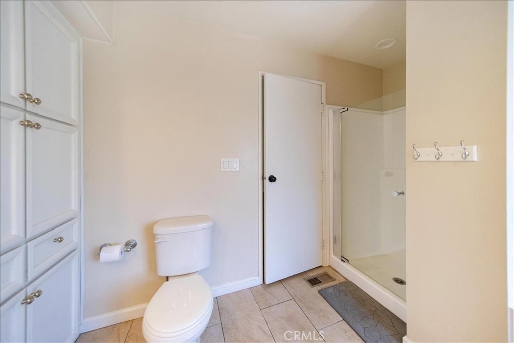 44545 Springwood Circle Hemet, CA 92544 - Photo 26 of 53 primary bath