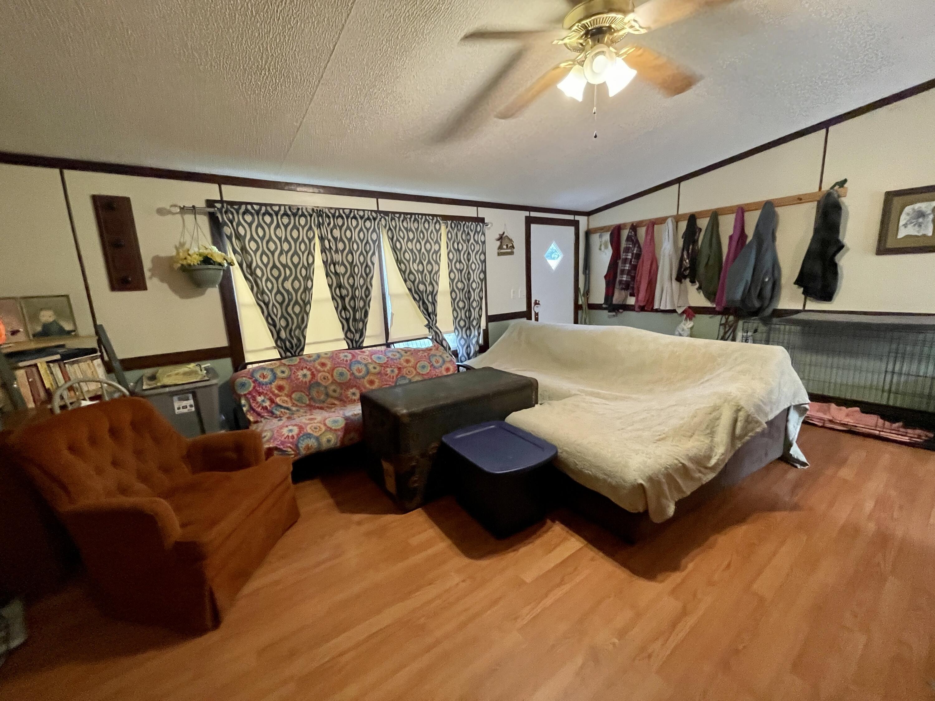 149 Basil Roy Spur Road Windsor, KY 42565 - Photo 5 of 29 IMG_6294