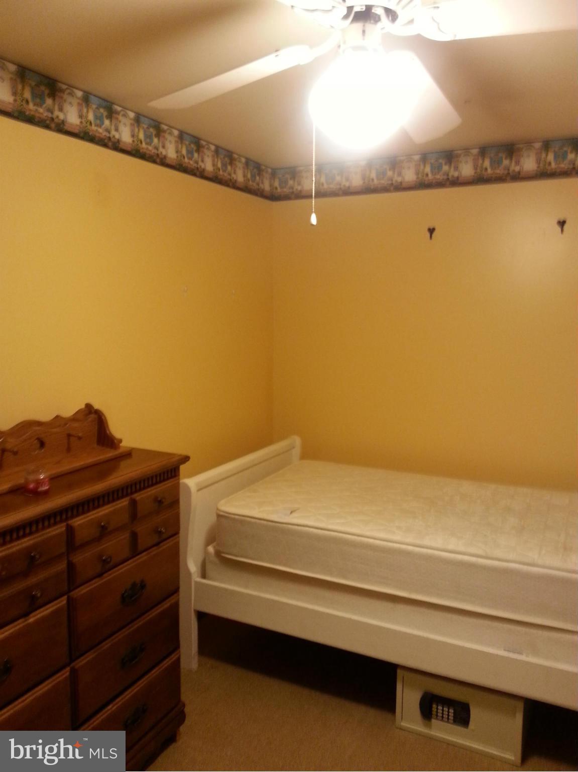 5565 Lineboro Road East Manchester, MD 21102 - Photo 24 of 30 Bedroom