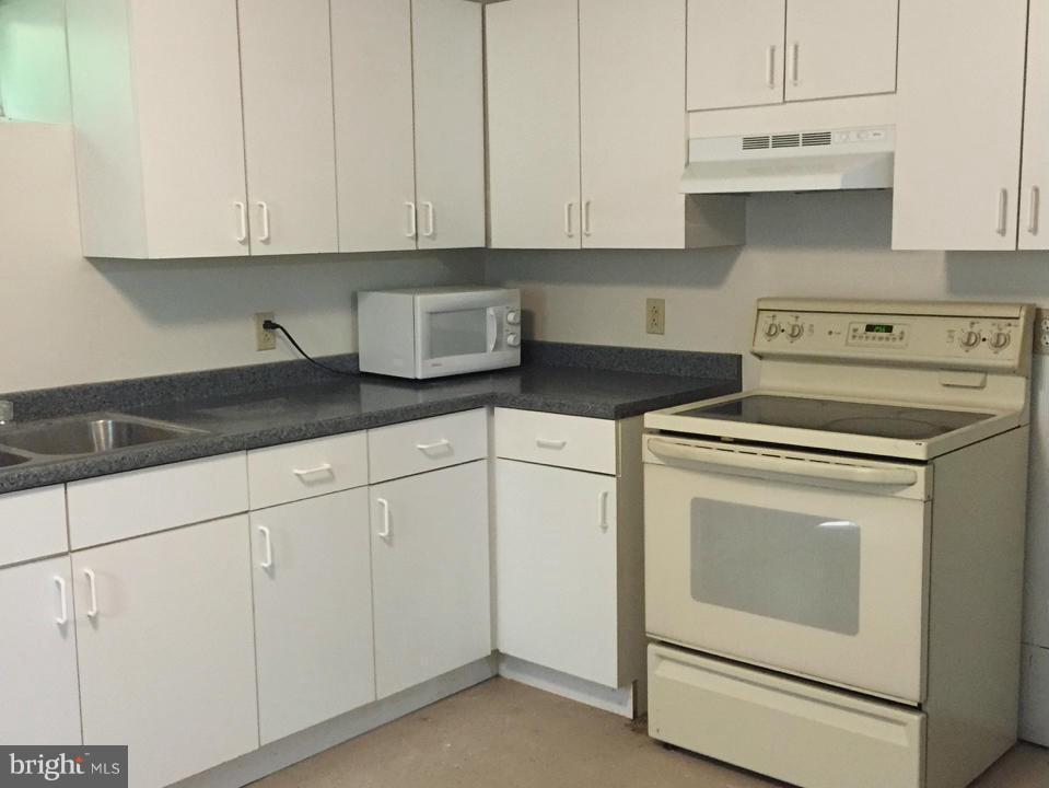 5565 Lineboro Road East Manchester, MD 21102 - Photo 29 of 30 Kitchen