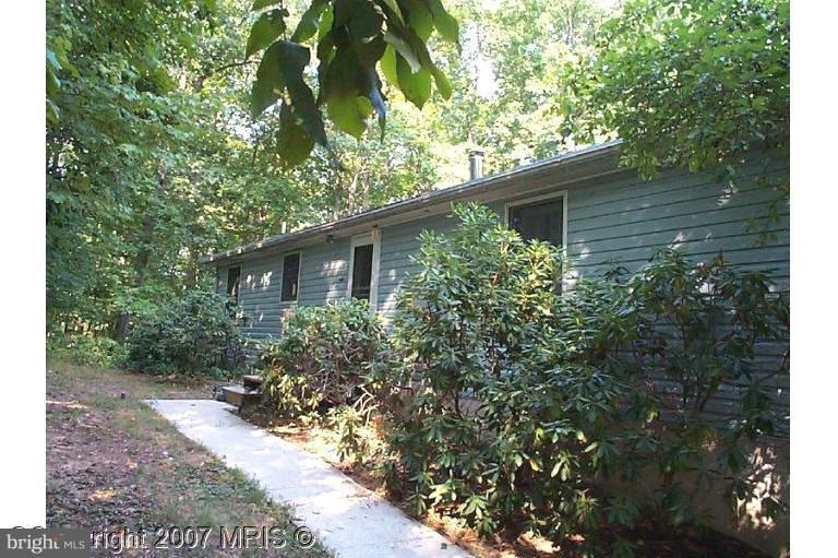 5565 Lineboro Road East Manchester, MD 21102 - Photo 4 of 30 Exterior (Front)