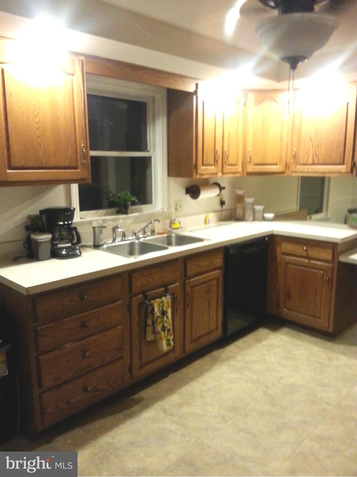 5565 Lineboro Road East Manchester, MD 21102 - Photo 10 of 30 Kitchen