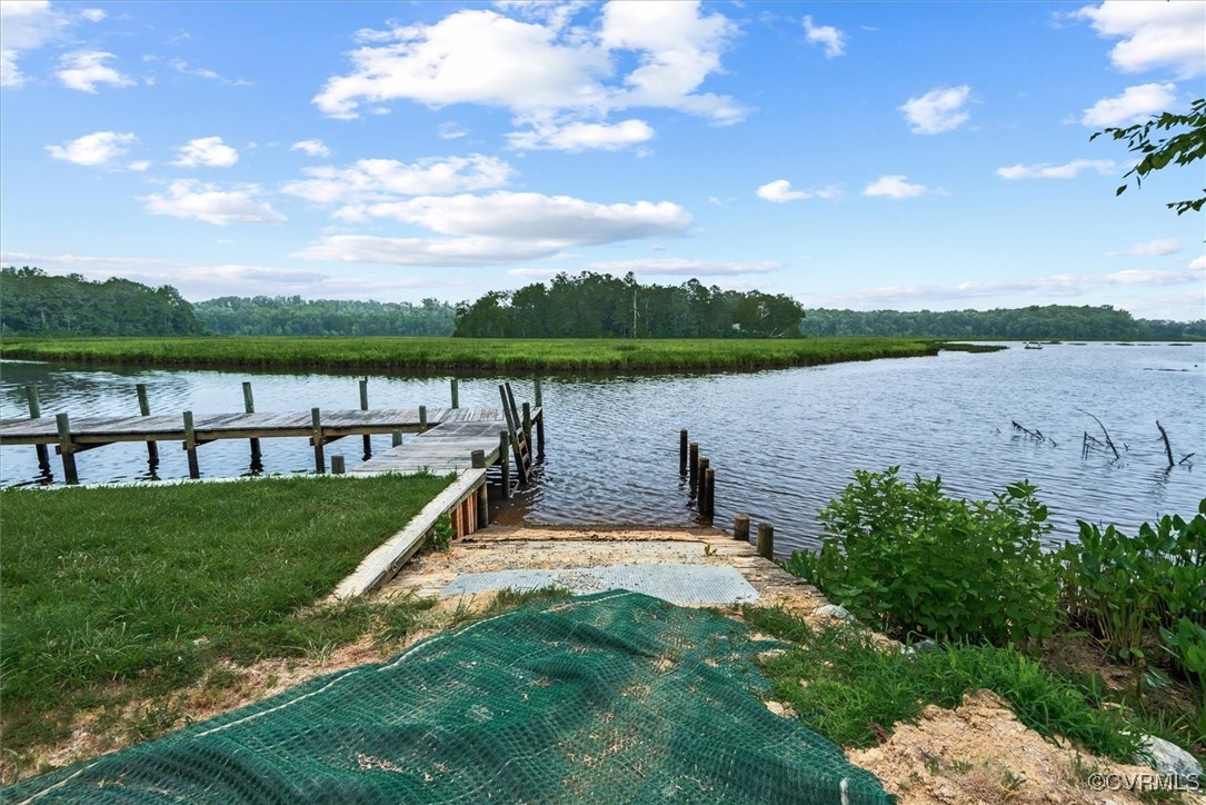 487 Deep Landing Road Tappahannock, VA 22560 - Photo 33 of 38 Community Dock - boat access, parking area