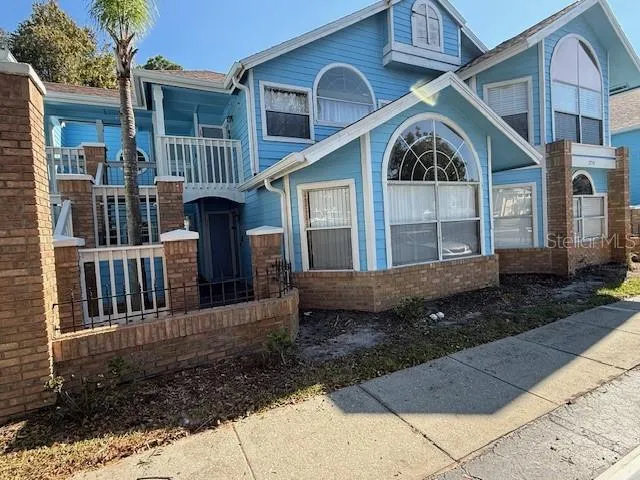 a view of a large white building