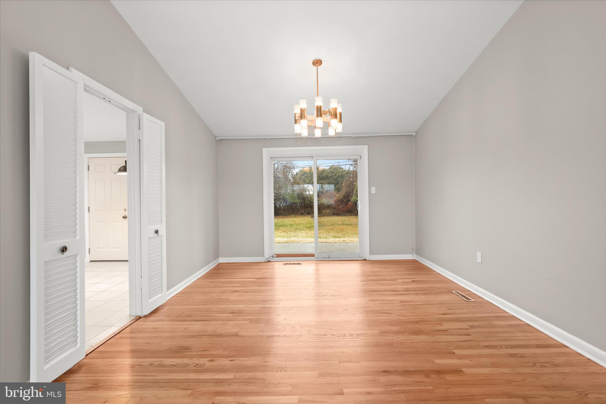 7449 Prince George Road Pikesville, MD 21208 - Photo 9 of 37 Dining room