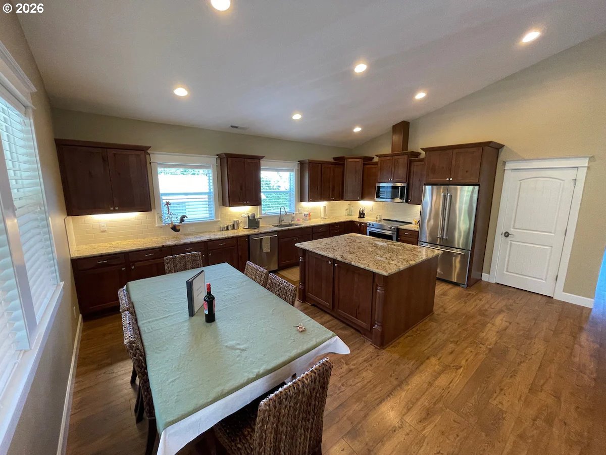 16695 South Harding Road Oregon City, OR 97045 - Photo 7 of 35