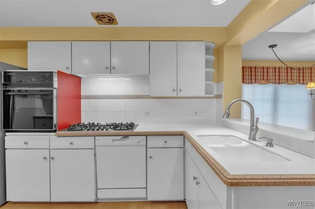 $3,250 | 116 Segsbury Road, Amherst, NY 14221