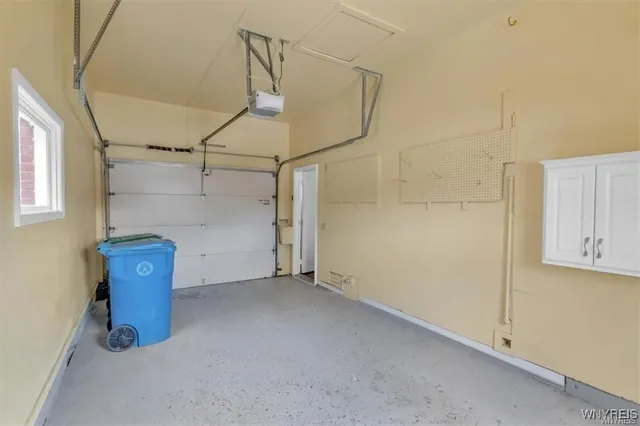 $3,250 | 116 Segsbury Road, Amherst, NY 14221