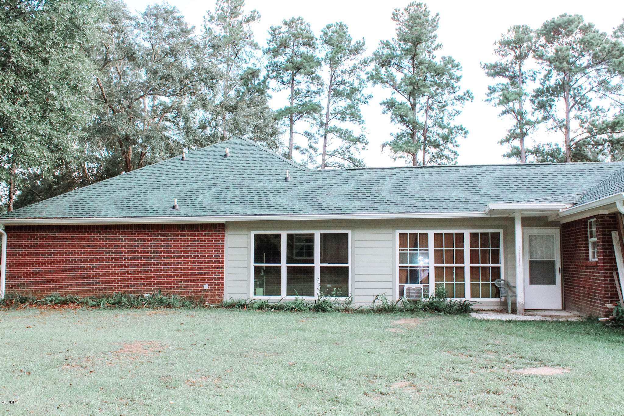 4001 Wildwood Road Moss Point, MS 39562 - Photo 4 of 21 IMG_2393