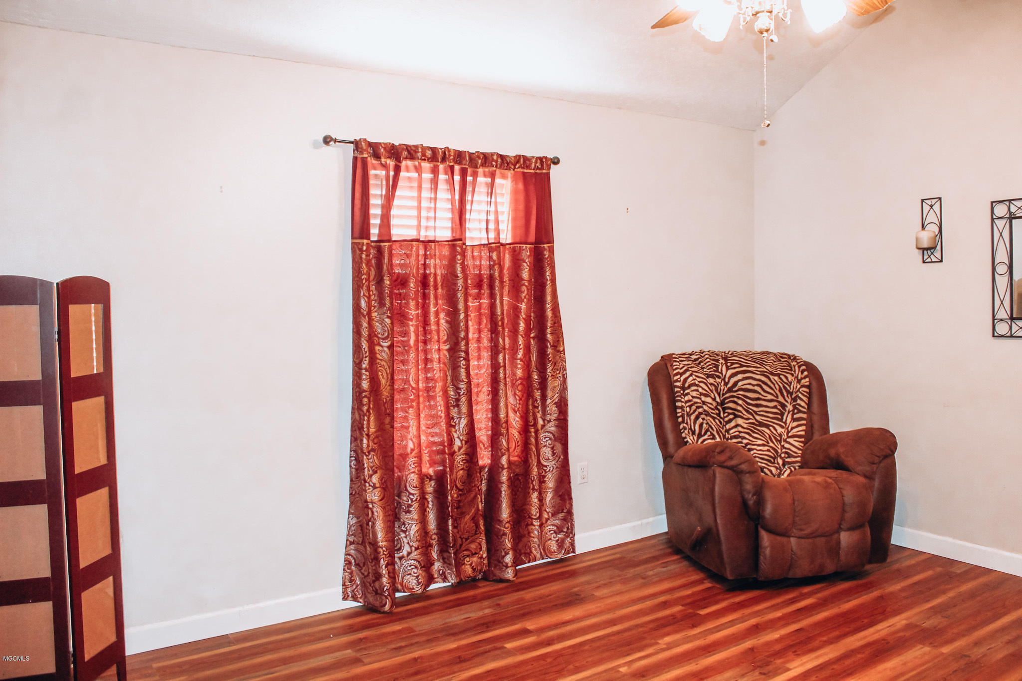 4001 Wildwood Road Moss Point, MS 39562 - Photo 6 of 21 IMG_2354