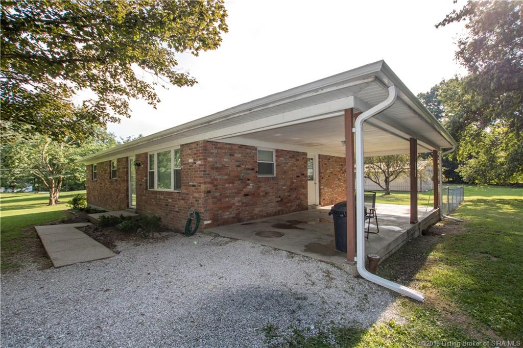 5020 Quarry Road New Albany, IN 47150 - Photo 4 of 27