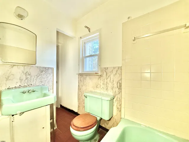 $159,900 | 5253 Somers Point Road, Mays Landing, NJ 08330