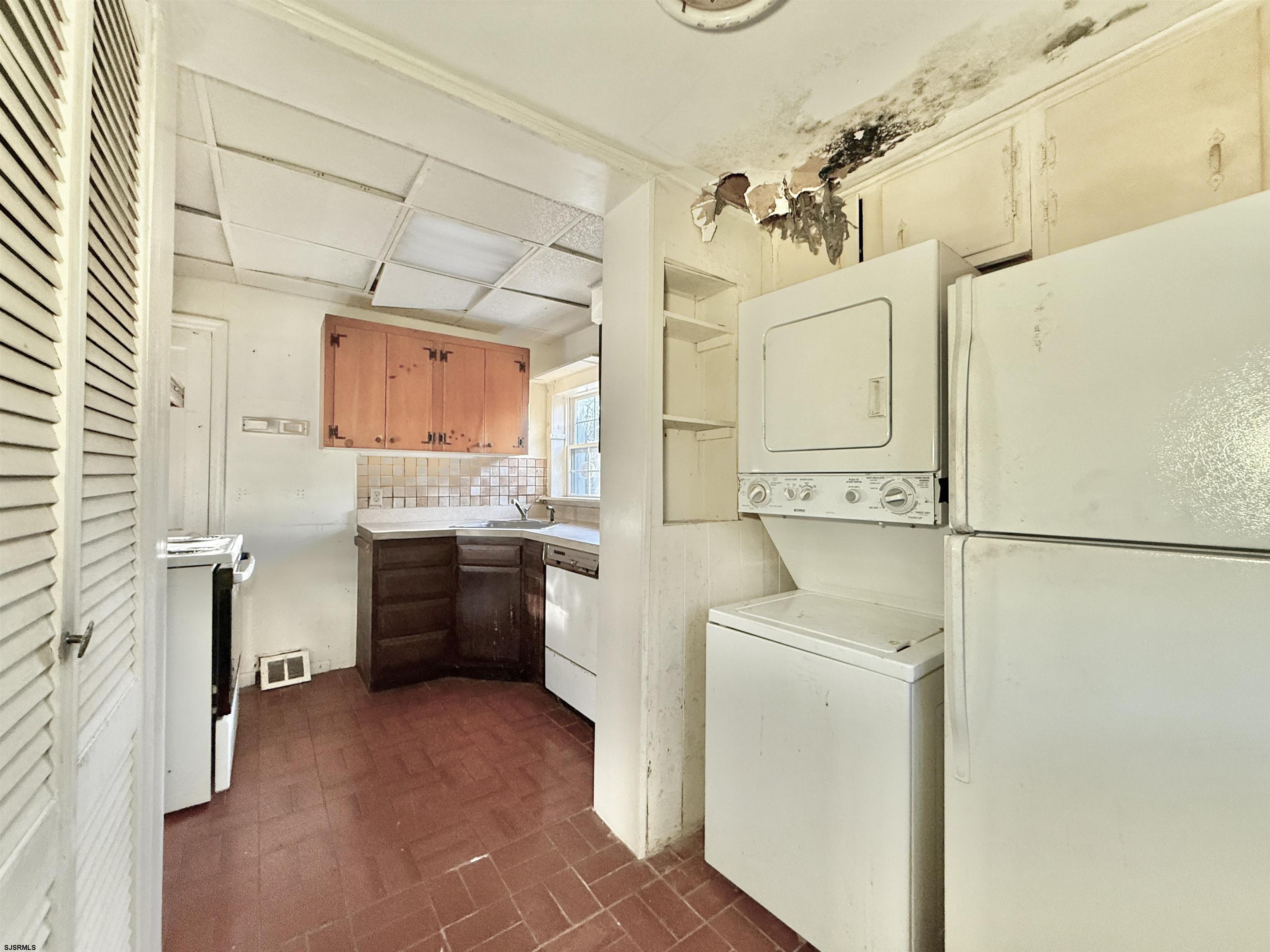 5253 Somers Point Road Mays Landing, NJ 08330 - Photo 10 of 24