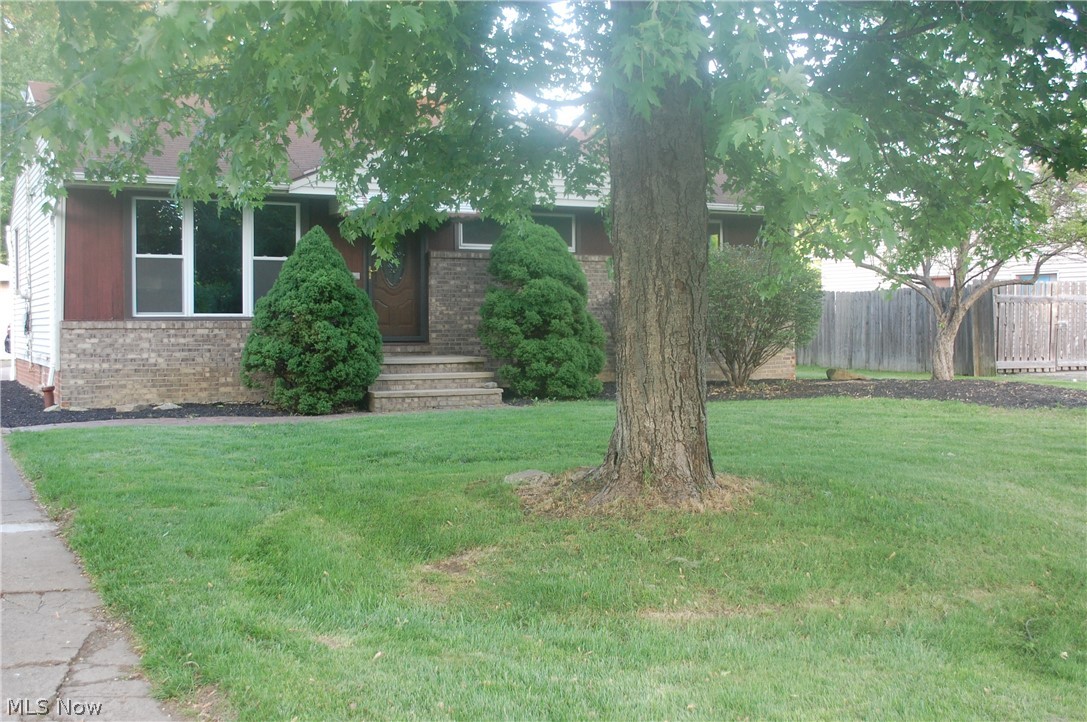 6085 Engle Road Brook Park, OH 44142 - Photo 1 of 19 Gallery Image 1
