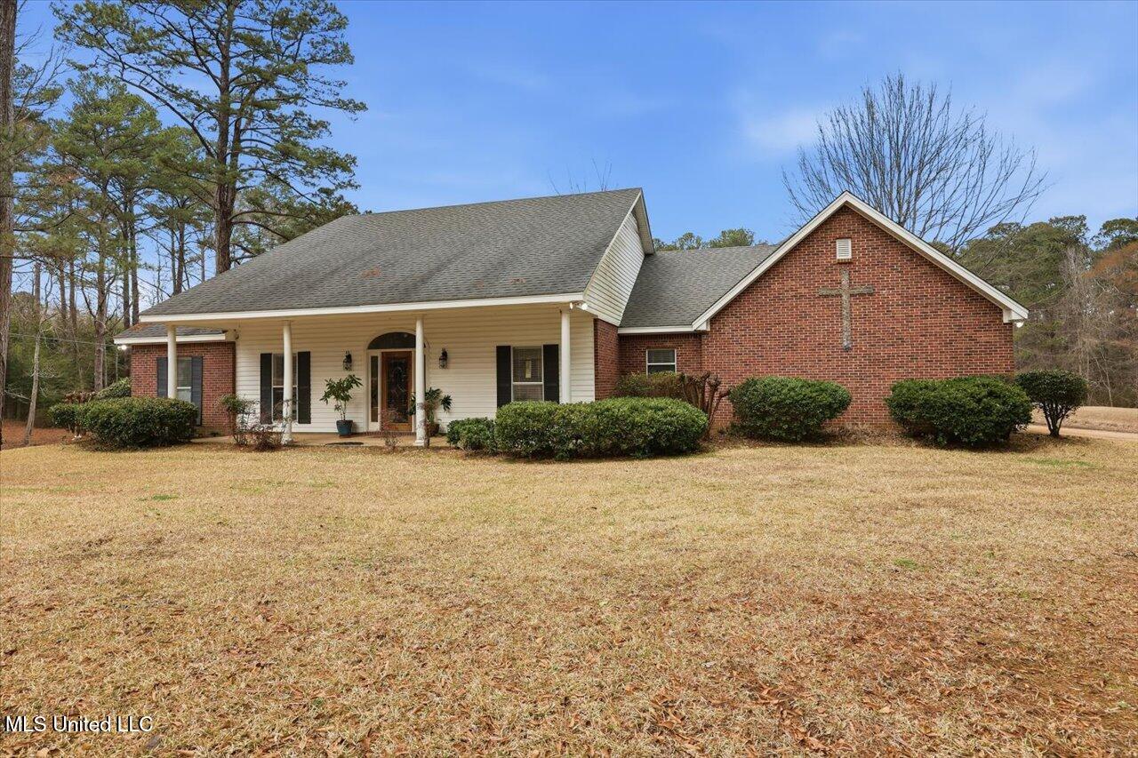 1407 Monterey Road Florence, MS 39073 - Photo 2 of 67 02-1407 Monterey Rd _ Home Tours MS