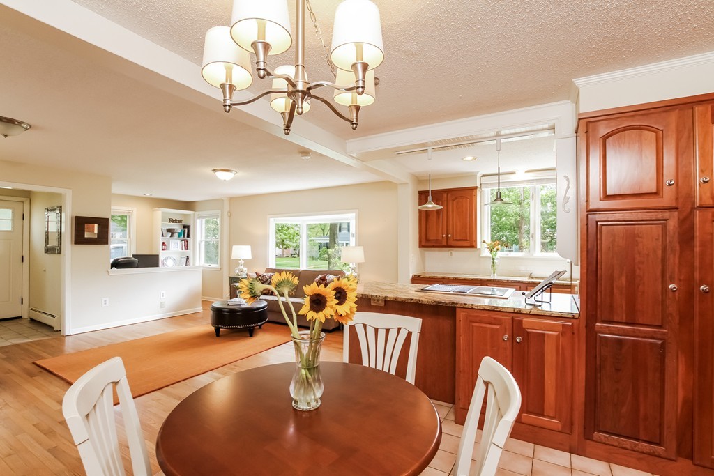 61 Chatham Road Longmeadow, MA 01106 - Photo 10 of 30 Gallery Image 10