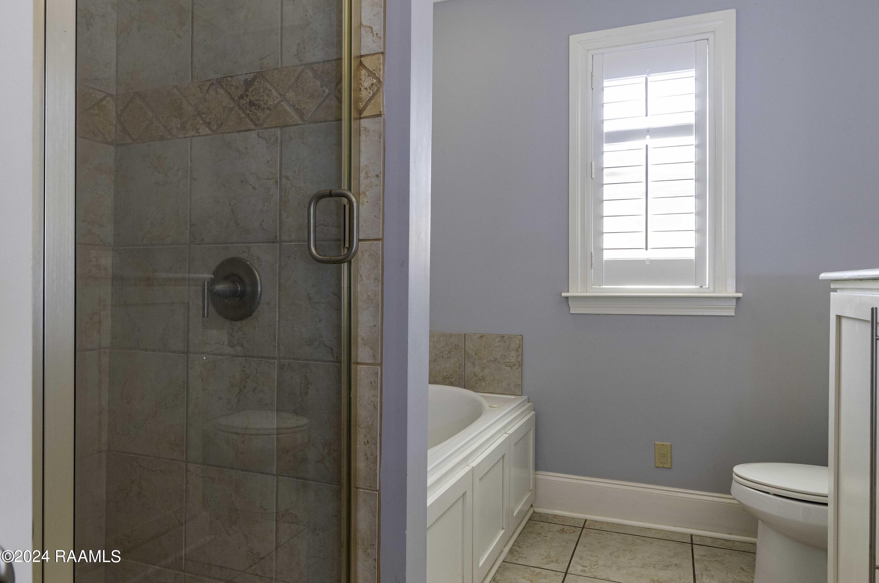 107 Shady Ridge Lane Lafayette, LA 70508 - Photo 16 of 32 Master Bath
