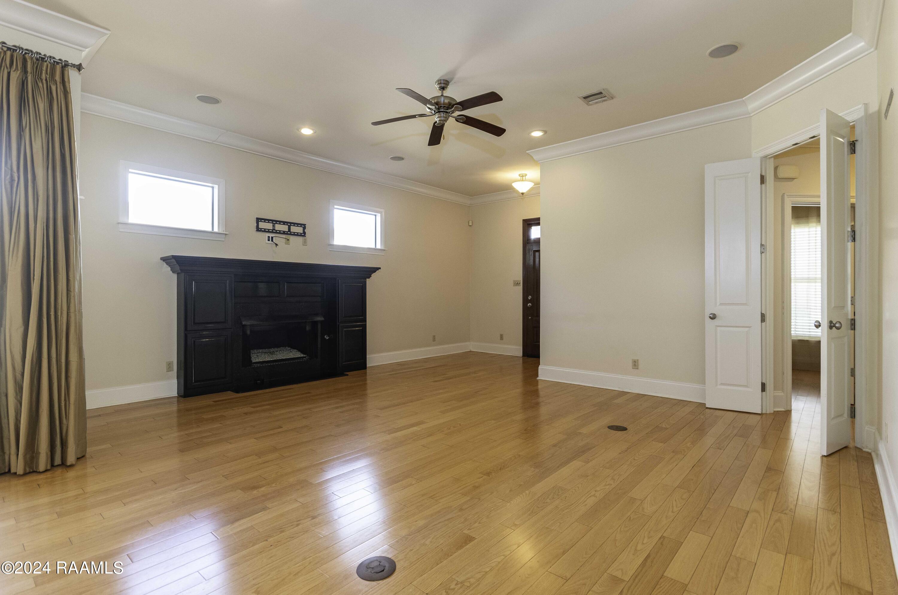 107 Shady Ridge Lane Lafayette, LA 70508 - Photo 17 of 32 Living Room