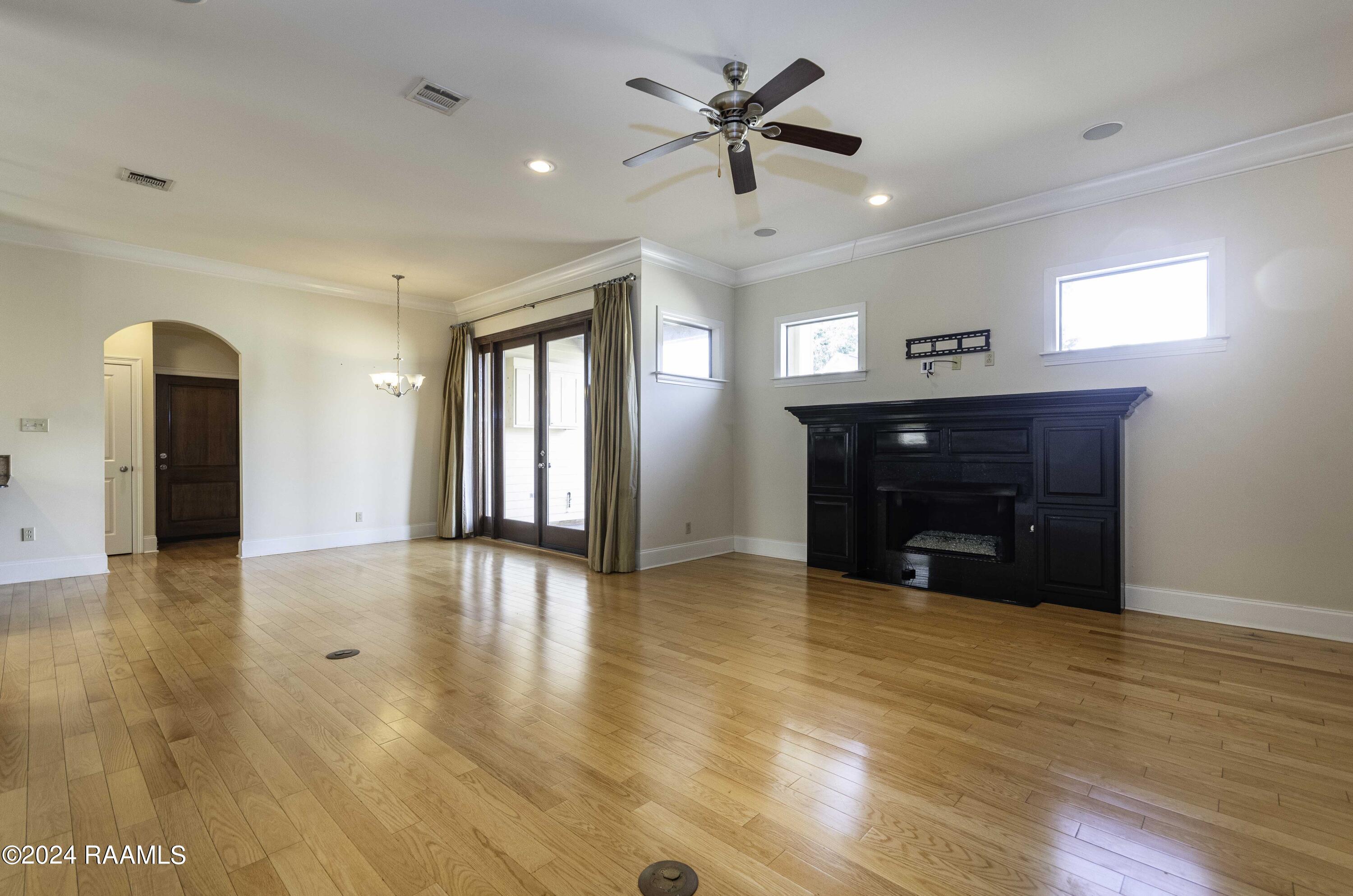107 Shady Ridge Lane Lafayette, LA 70508 - Photo 18 of 32 Living Room