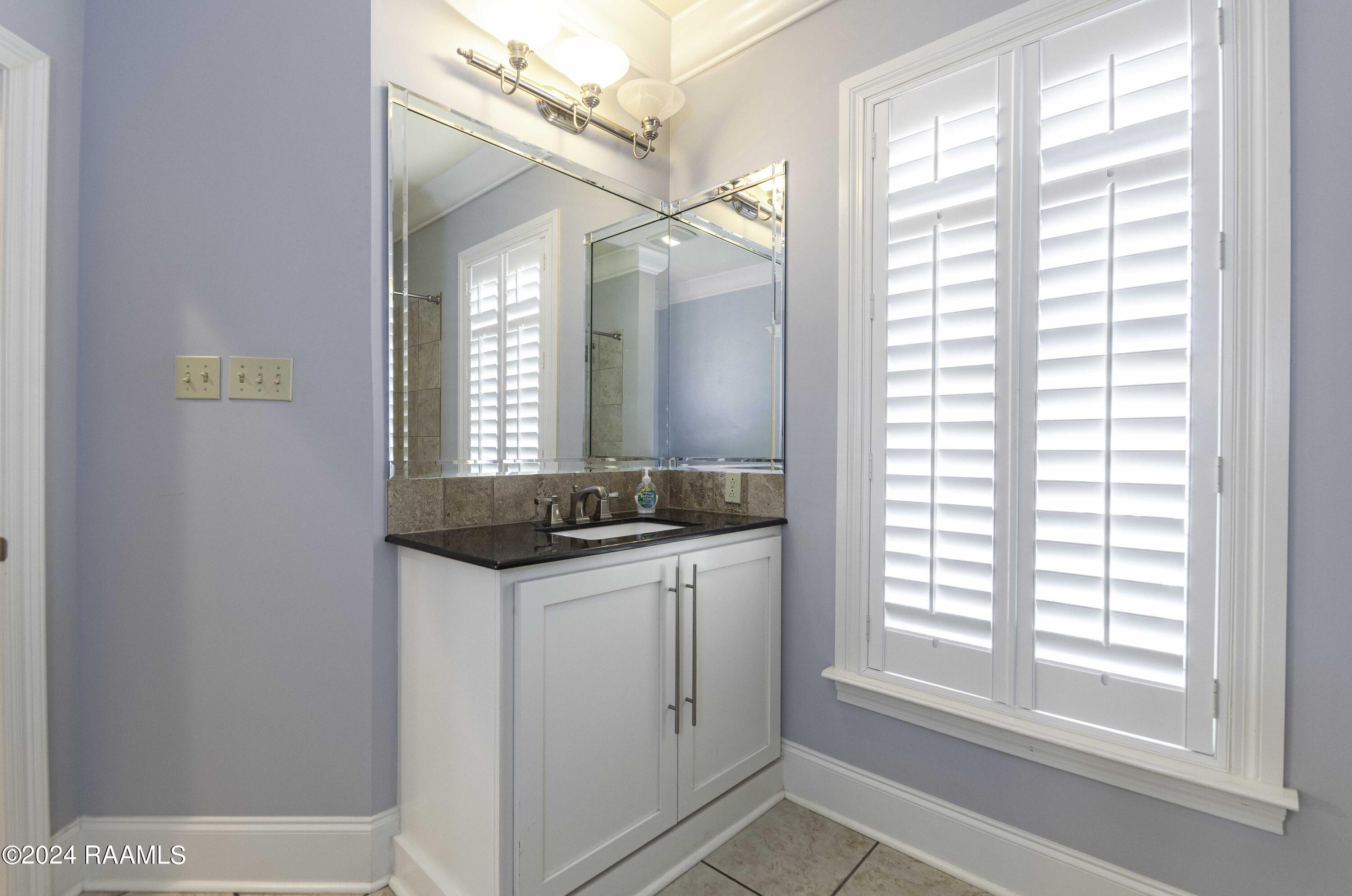 107 Shady Ridge Lane Lafayette, LA 70508 - Photo 26 of 32 Guest Bath