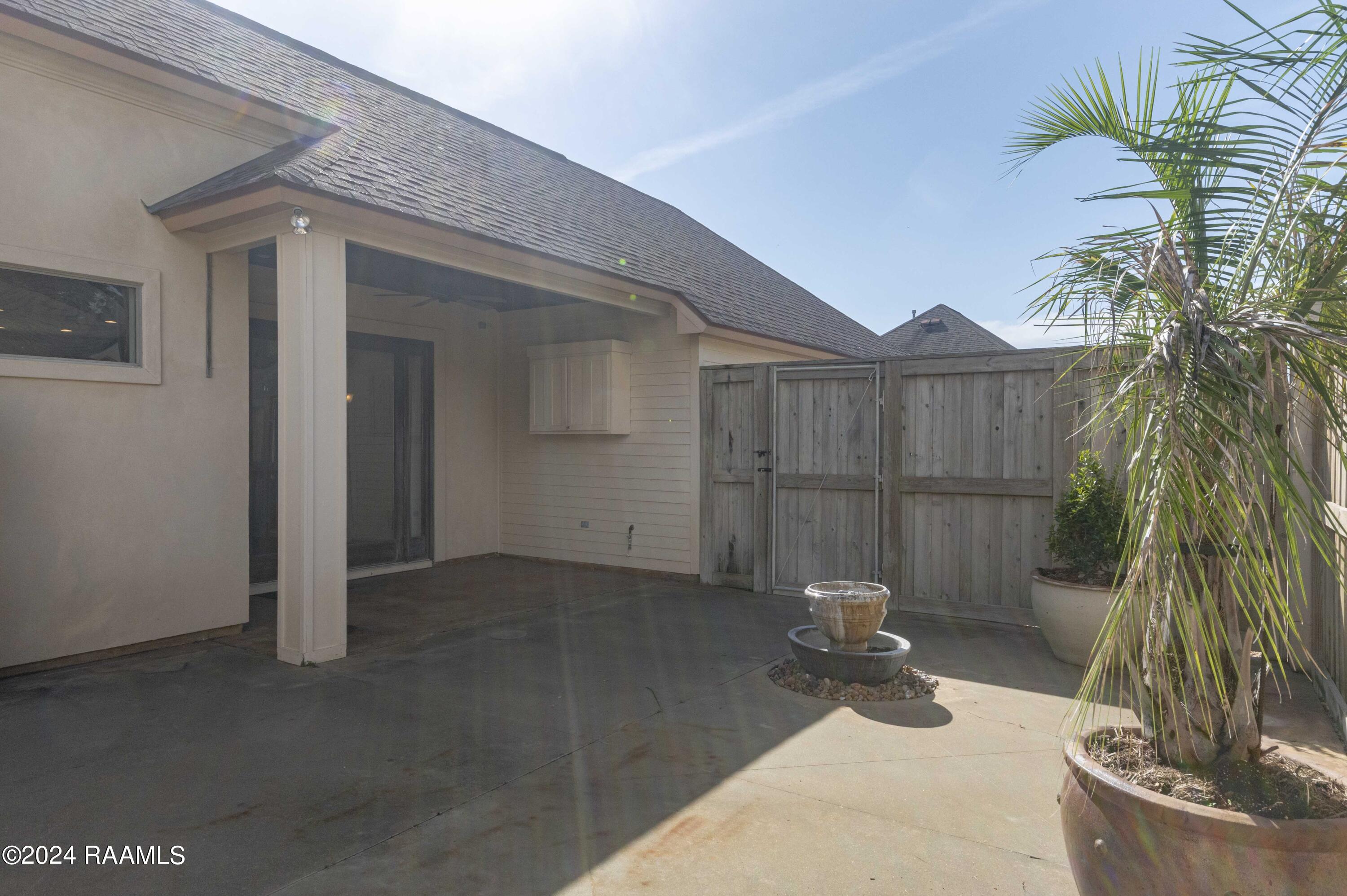 107 Shady Ridge Lane Lafayette, LA 70508 - Photo 29 of 32 Courtyard