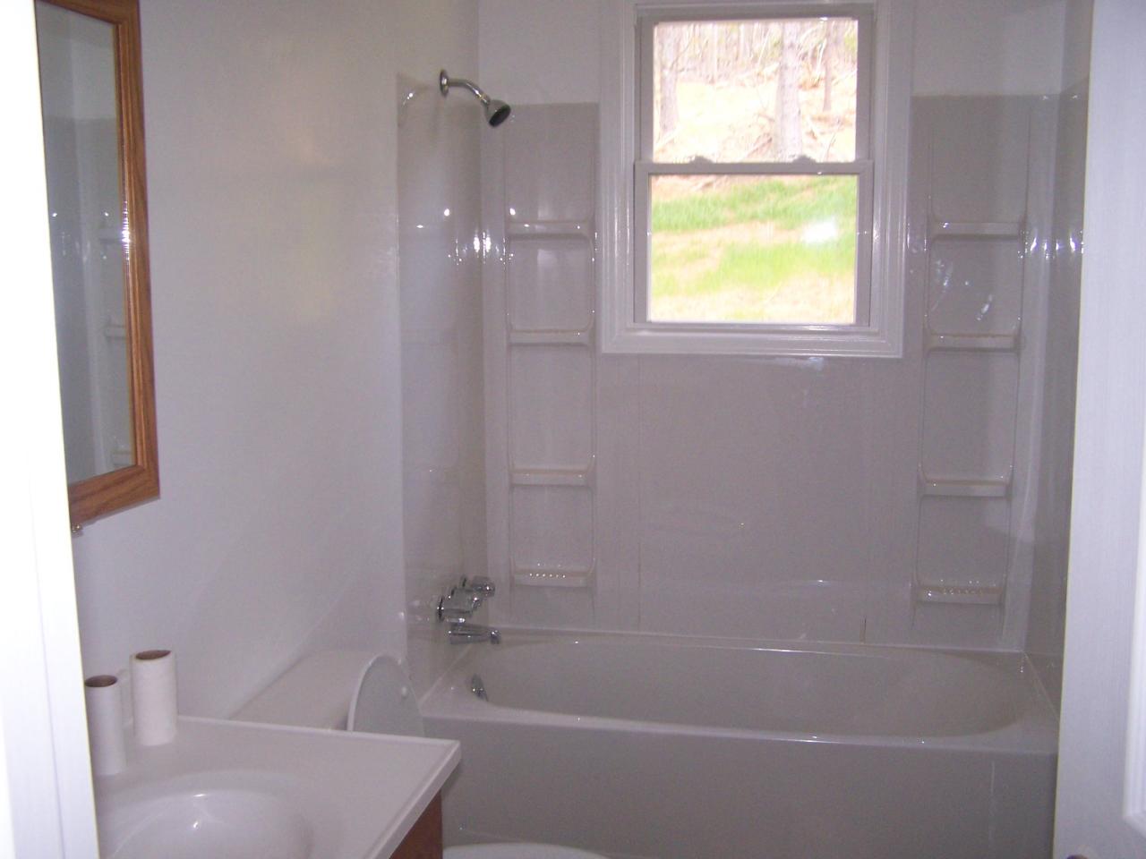 141 Loop Road Rocky Mount, VA 24151 - Photo 9 of 18 Bathroom!!