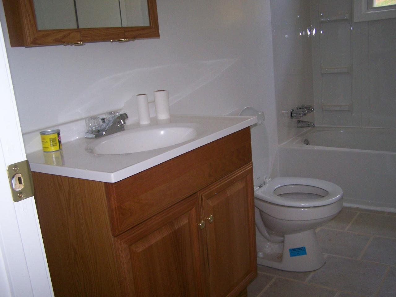 141 Loop Road Rocky Mount, VA 24151 - Photo 10 of 18 Bathroom pic#2