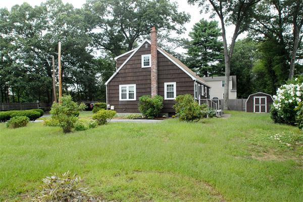 45 Upland Road Natick, MA 01760 - Photo 3 of 8 Gallery Image 3