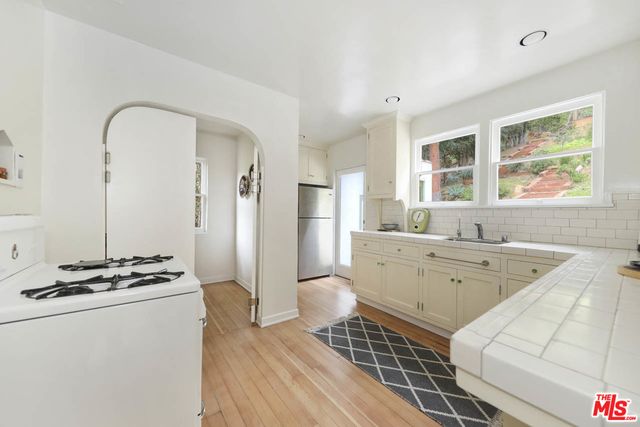 $1,475,000 | 2209 Valentine Street, Los Angeles, CA 90026