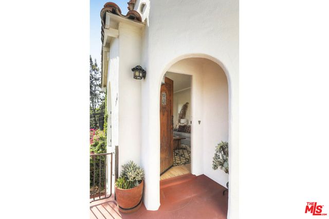 $1,475,000 | 2209 Valentine Street, Los Angeles, CA 90026