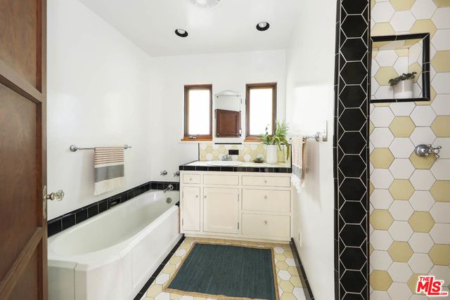 $1,475,000 | 2209 Valentine Street, Los Angeles, CA 90026