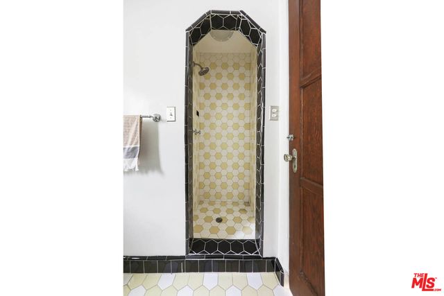 $1,475,000 | 2209 Valentine Street, Los Angeles, CA 90026