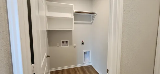a view of a hallway with closet