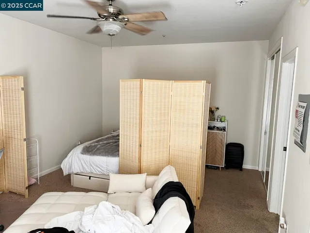 a view of a black and white wall