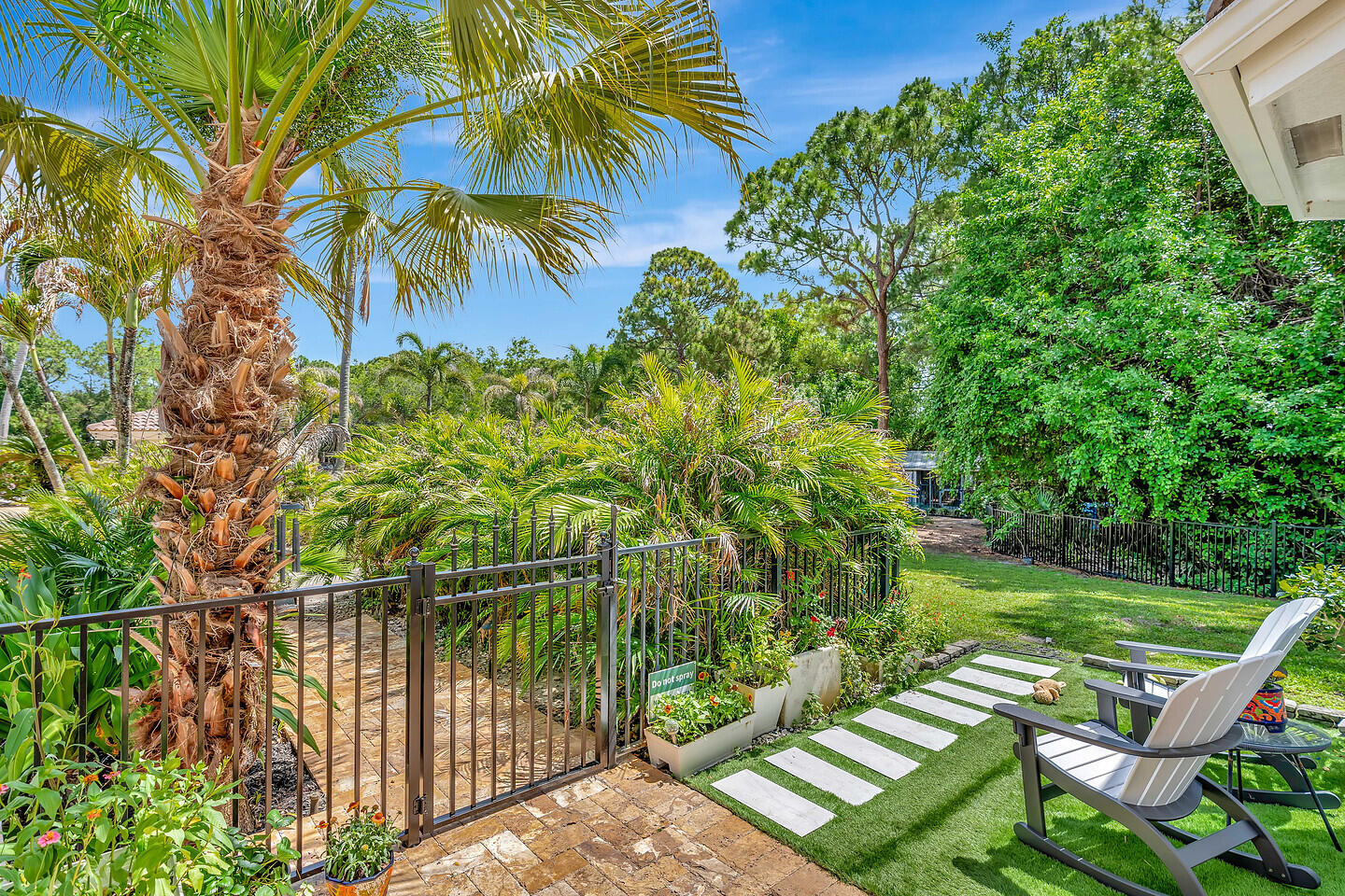 2584 Southeast Ranch Acres Circle Jupiter, FL 33478 - Photo 41 of 69 95_39F_3996341_1449569813_6