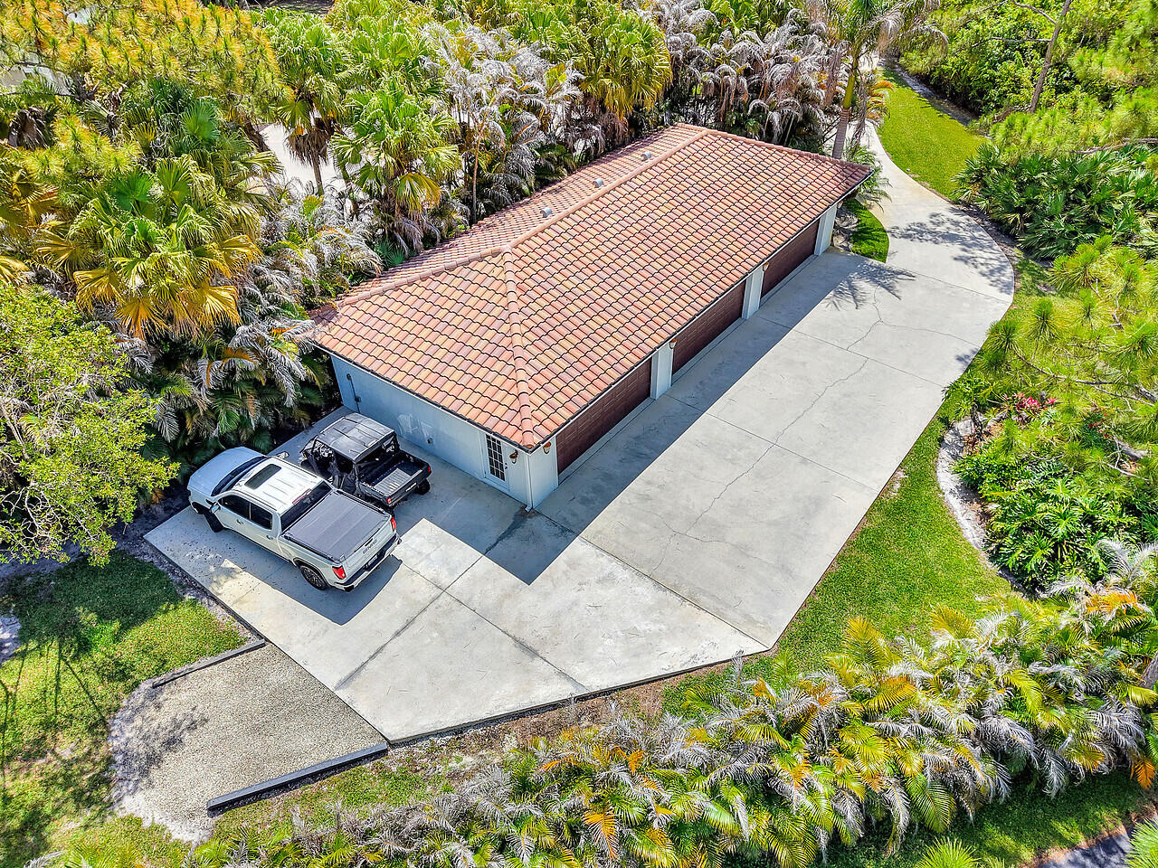 2584 Southeast Ranch Acres Circle Jupiter, FL 33478 - Photo 65 of 69 2D2_2C5_3996341_1449572688_6