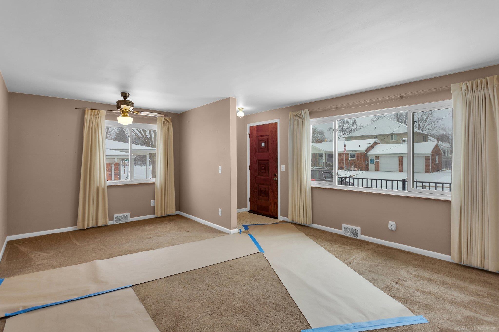 1009 1st Street Rochester, MI 48307 - Photo 4 of 24 50164749-17e9ef52-5975-4f53-a424-fb9b7e3522e4.JPG
