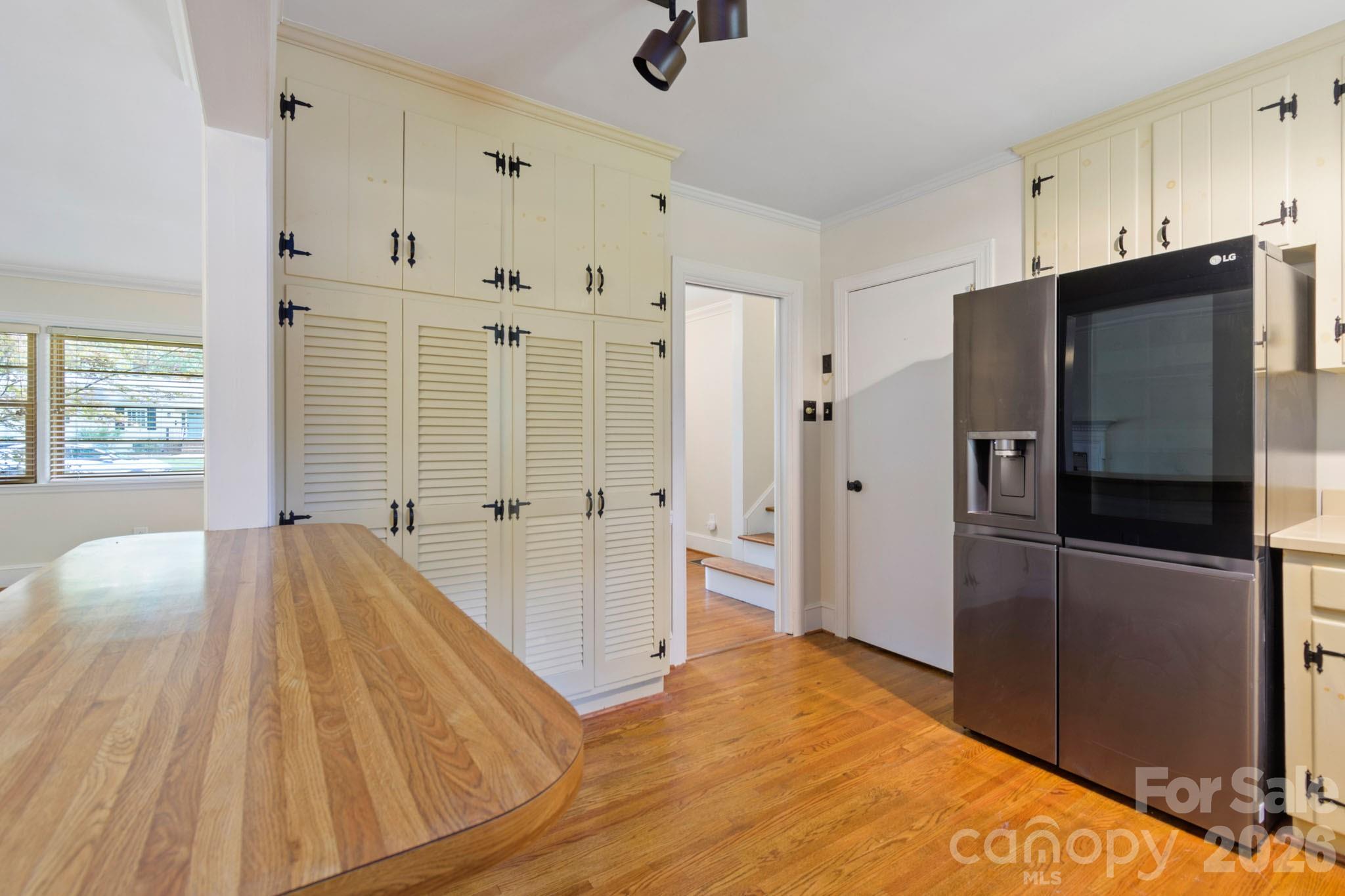 4215 Chelmsford Road Charlotte, NC 28211 - Photo 8 of 23 Gallery Image 8