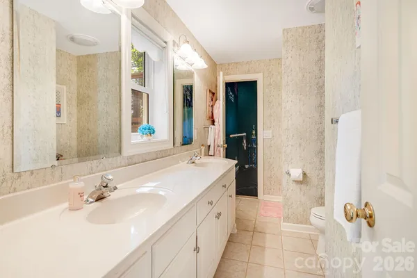 $1,249,000 | 91 Island View Court, Mill Spring, NC 28756
