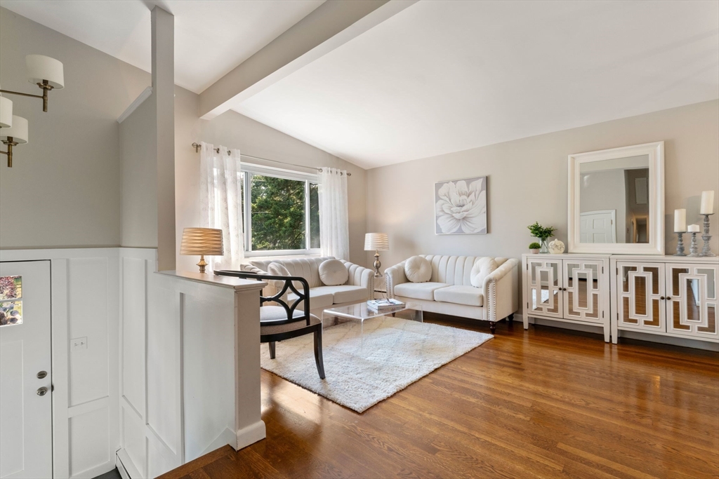 13 Bryden Road Southborough, MA 01772 - Photo 4 of 42 Gallery Image 4