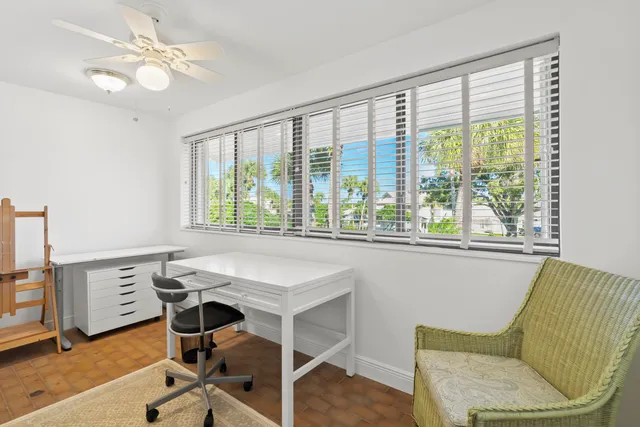 a sign that is on the side of the road