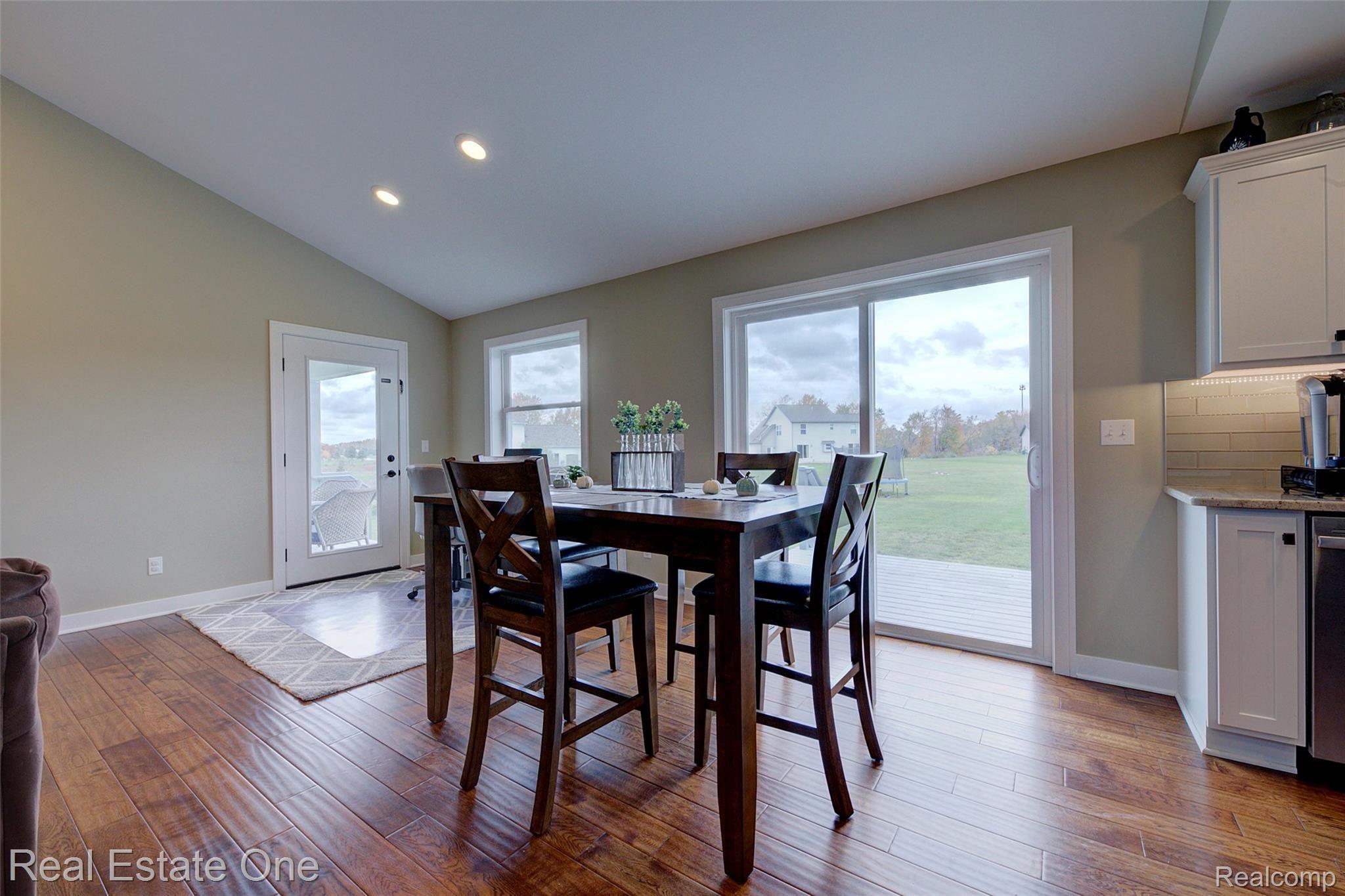 2746 Clivedon Road Howell, MI 48843 - Photo 10 of 61 4H8A6215_6_7.jpg