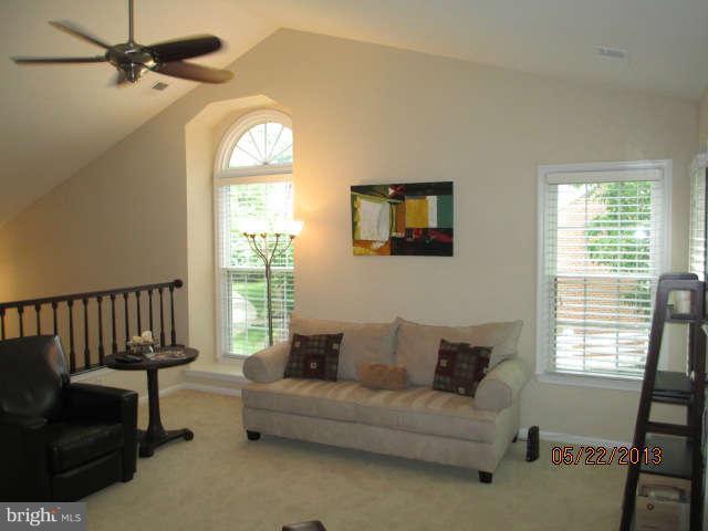 11154 Beaver Trail Court, Unit 11154 Reston, VA 20191 - Photo 4 of 25 Living Room