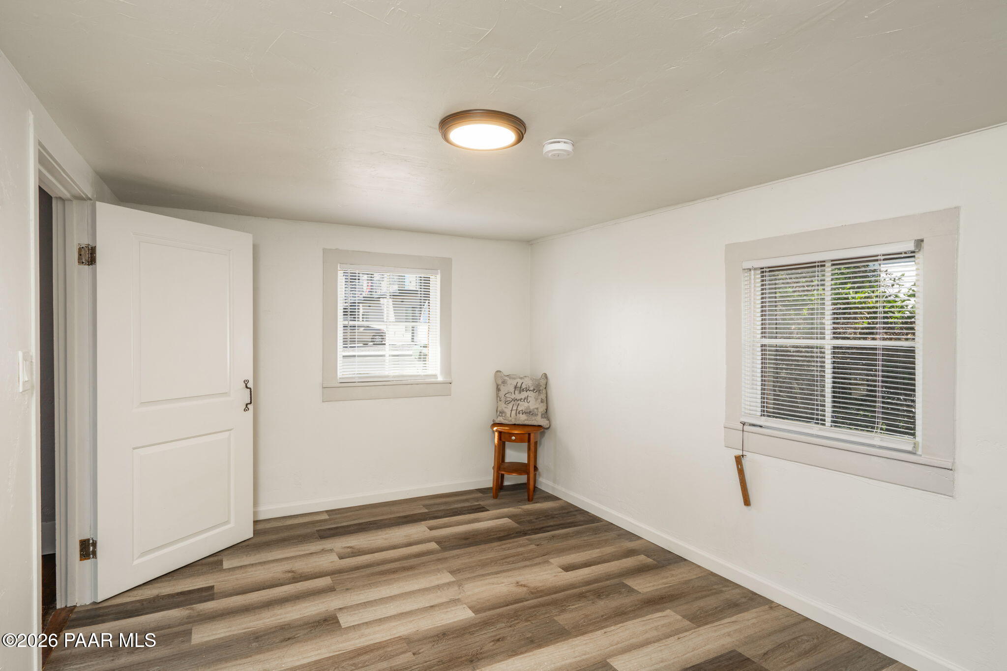 703 North Walnut Street Prescott, AZ 86301 - Photo 12 of 29 6-web-or-mls-703-n-walnut-st