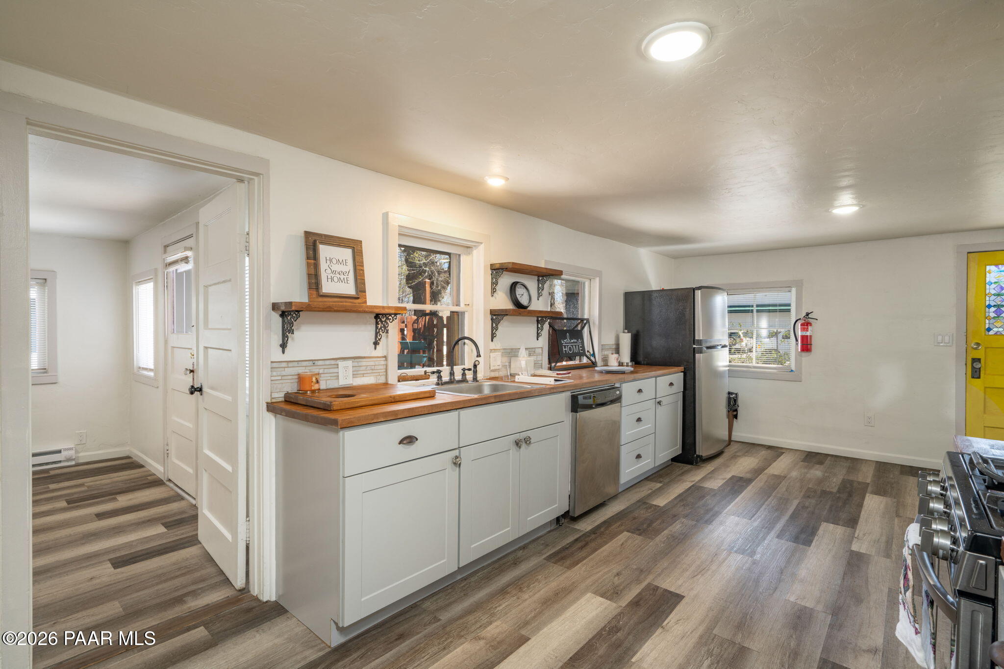 703 North Walnut Street Prescott, AZ 86301 - Photo 5 of 29 10-web-or-mls-703-n-walnut-st