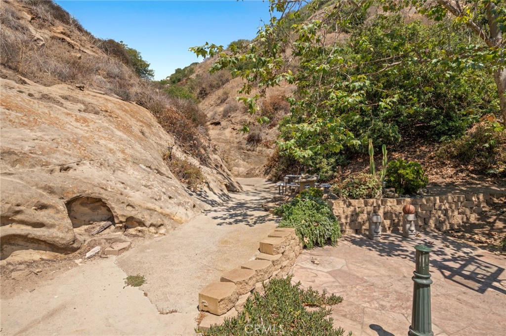 2072 Hidden Valley Canyon Road Laguna Beach, CA 92651 - Photo 26 of 26 a view of outside area